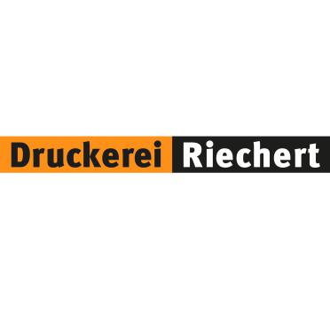 Druckerei Riechert Logo QUAD-768pxl_WHITE_2026